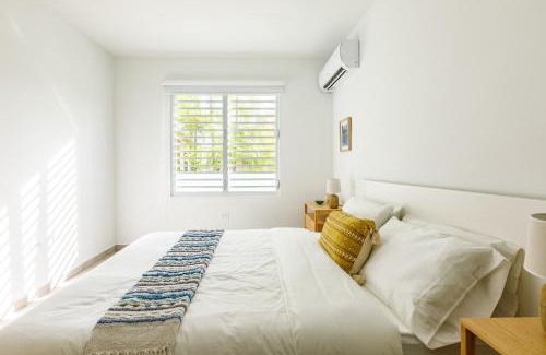 Carrizal Apartment | Culebrina Suite - Stunning 1 bedroom Suite steps from the beach