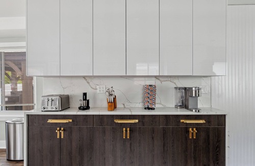 Skokie House | Culinary DREAM - Tranquil Home - Pizza Oven/BBQ/Smoker
