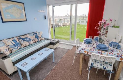 Sandown House | Culver View