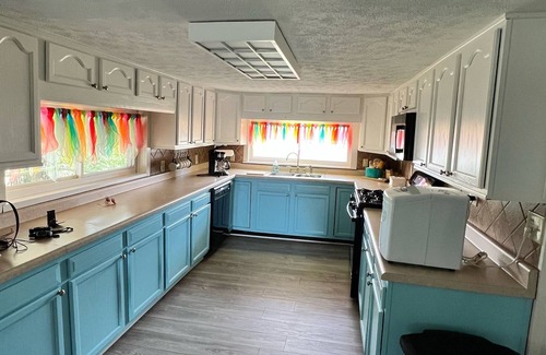 Jamestown House | Cumberland Farm House - Minutes from Lake Cumberland