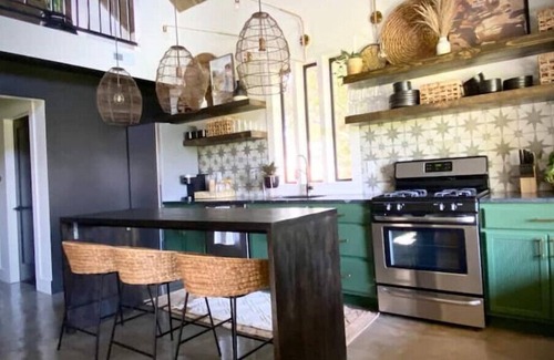 Richfield House | Curated abode w/close proximity to National Parks