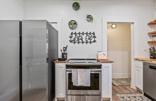 Waco Apartment | Curated Cottage. minutes from Silos, zoo, Baylor