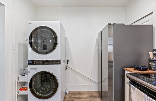Waco Apartment | Curated Cottage. minutes from Silos, zoo, Baylor