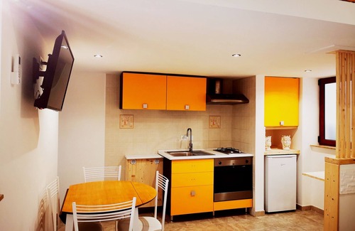 Milazzo Apartment | Curated Mini apartment ideal for couples and families,close to both sea and downtown