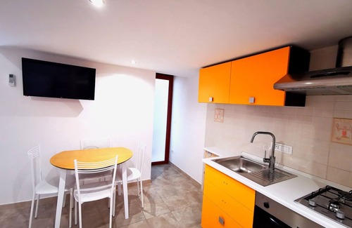Milazzo Apartment | Curated Mini apartment ideal for couples and families,close to both sea and downtown