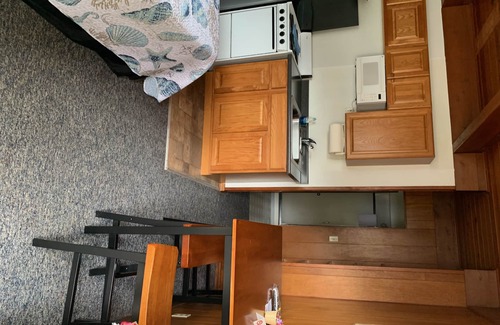 Sekiu House | Curley's, D - Motel - 1 Queen /2 Single /Kitchen