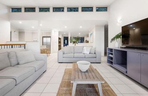 Currumbin House | Currumbin Beachside Retreat