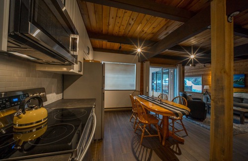 Whistler Cay Estates Cabin | Curtisy Cottage - A perfect Family Friendly Whistler Experience