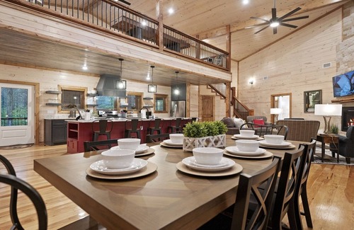 Hochatown Cabin | Custom Escape Perfect for Unforgettable Getaways w/Hot Tub, Firepit, & Games