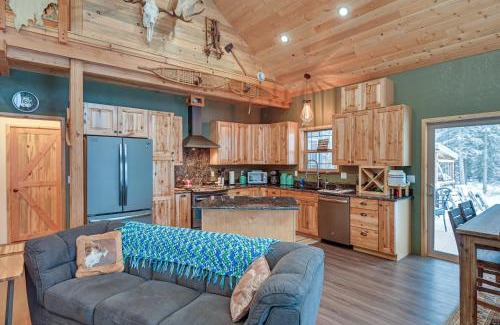 Kasilof House | Custom Kasilof Cabin on 40 Private Acres
