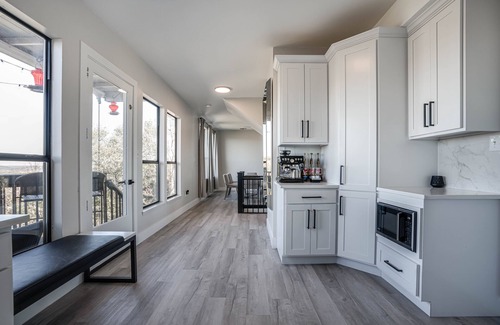 Crownridge of Texas House | Custom Modern hill country home! Prime location w/scenic views and game room!