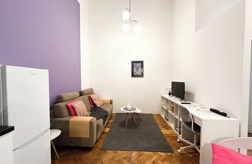 Terezvaros Apartment | Cute 1BR Central Apartment with A/C - Purple House