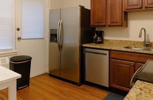 Bowmanville Apartment | Cute 1BR in Heart of Lincoln Sq