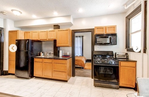 Capitol Hill Apartment | Cute 2 bed condo ina historic building in Capitol Hill denver