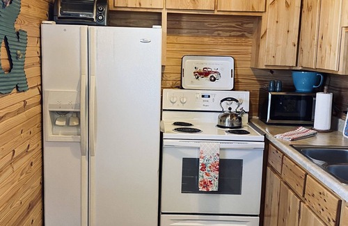 Mulhall Other | Cute 2 bedroom/1 bath house located on ranch 5 miles west of I35.