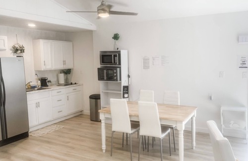 Tyler Apartment | Cute 2 bedroom Apartment close to EVERYTHING!
