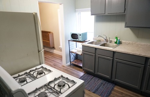 Ottawa Apartment | Cute 2 Bedroom Near Starved Rock & Downtown Ottawa