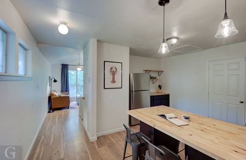 Caddo Heights-South Highlands Apartment | Cute 2B/1Ba Apartment in South Highlands!