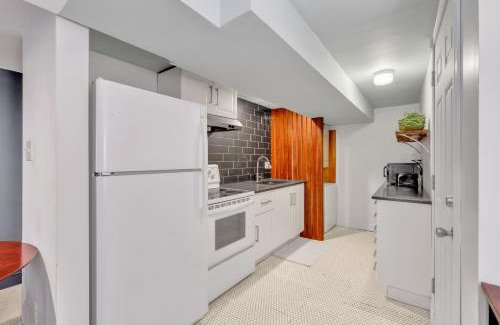 Columbia Heights House | Cute and Charming 1BR in Fantastic Location townhouse