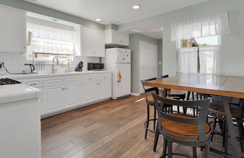 Monrovia House | Cute and cozy Monrovia Home!