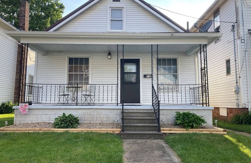 Shelby House | Cute and Cozy Shelby Mansfield Mid Ohio