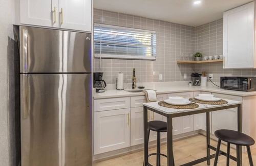 Orlando House | CUTE and COZY studio w/jacuzzi!