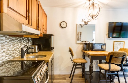 Whistler Creekside Condo | Cute and Cozy, Walk to Gondola Ski in Out