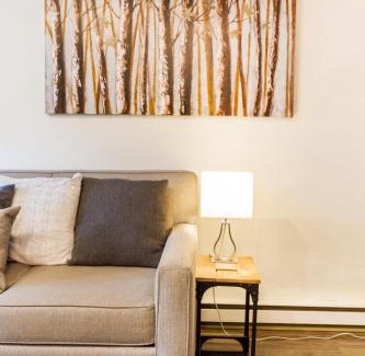 Whistler Creekside House | Cute and Cozy, walk to Gondola Ski in Out