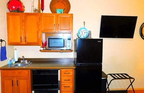 Las Cruces Apartment | Cute and Quaint Detached Studio Casita