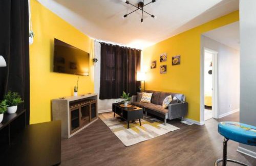 Brighton Park Apartment | Cute Apartment 2 bedrooms - 12 Min from Downtown Chicagi