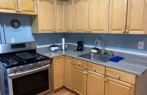 East Flushing Apartment | Cute apartment in the heart of Flushing.