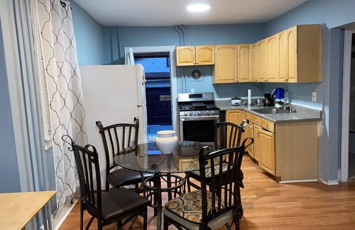 East Flushing Apartment | Cute apartment in the heart of Flushing.