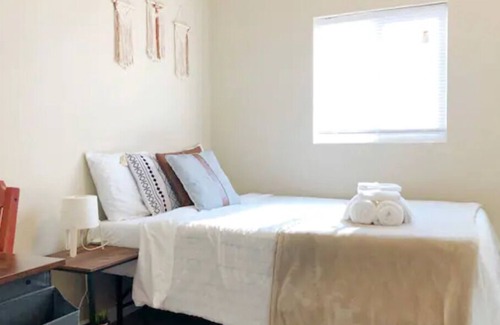 Hayward House | Cute backyard 1B1B ADU in a convenient location