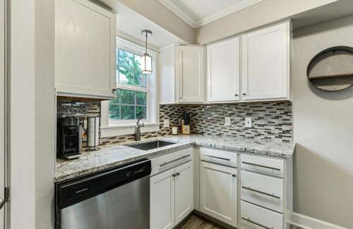 Waco Ski Chalet | Cute Barnette only 5mins-Silos, 7mins-Baylor