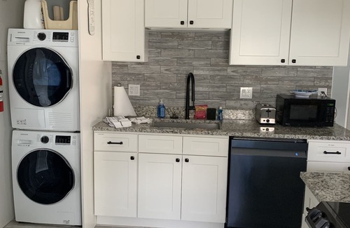 Clearwater House | Cute bungalow in downtown clearwater, near clearwater beach, golf and restaurant
