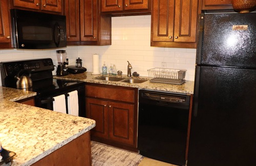 Conyers Condo | Cute Comfy Clean Conyers Condo