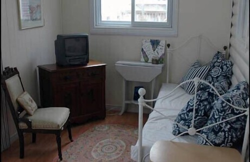 Port Franks Cottage | ~cute~ Cottage In Port Franks - Ontario, Canada