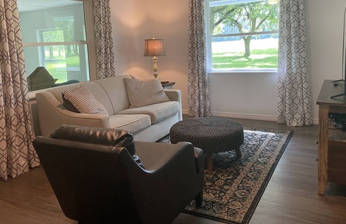 Starke Cottage | Cute Cottage on 85-Acre Farm