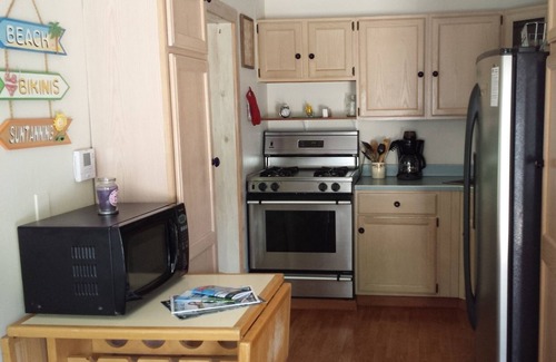 Monticello Cottage | Cute Cottage on Lake Freeman, Private Beach, Boating Paradise, Relaxing Get-Away