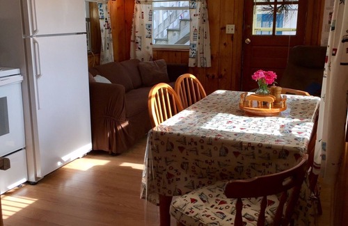 Hampton Cottage | Cute Cottage with Great Deck in Island Section of Hampton Beach!
