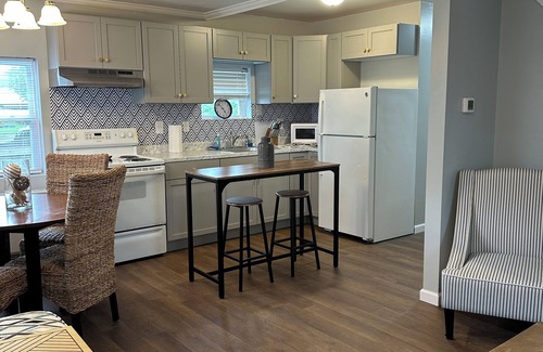 Sylvan Beach House | Cute,Cozy and right by the sand