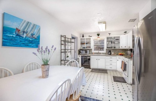East Millcreek House | Cute, Cozy & Convenient - 20% Off All Ski Rentals!