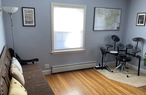 Andover Cottage | Cute downtown cottage -- highly desired