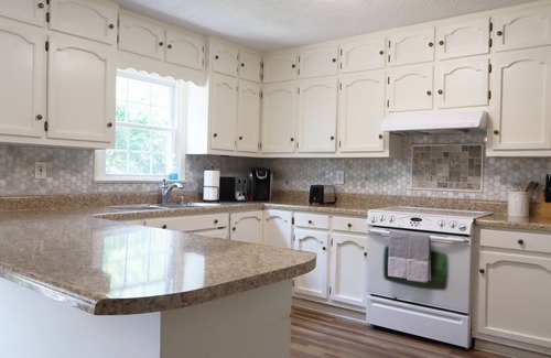 Madison House | Cute home in the HEART of Madison