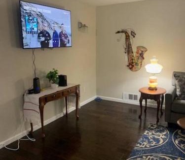 Saginaw House | Cute house in quiet neighborhood