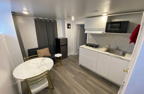 Fairbank Apartment | Cute Little Jr. 1Bdr Bsmt unit - Great location/Superclean