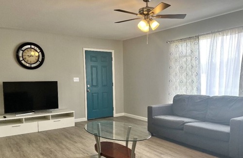 Harlingen House | Cute Modern 3 bed/ 2bath Home in Harlingen, Texas!
