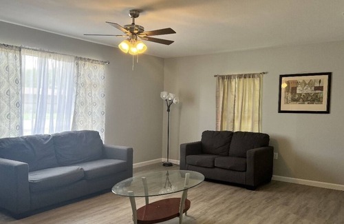 Harlingen House | Cute Modern 3 bed/ 2bath Home in Harlingen, Texas!