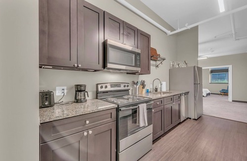 Waldron House | Cute place to stay with parking near the airport WiFi Washer Dryer