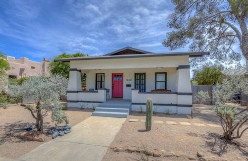Feldman's House | Cute remodeled bungalow very close to University and downtown